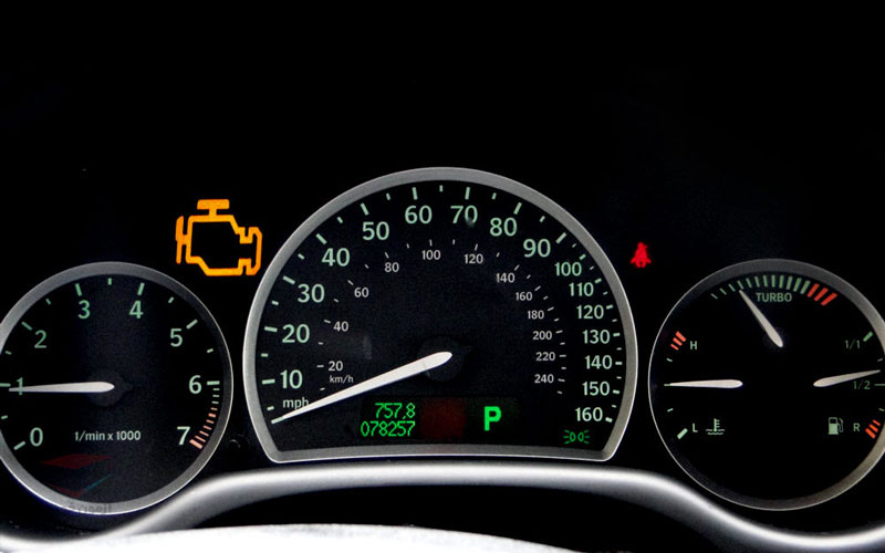علت روشن شدن چراغ چک خودرو