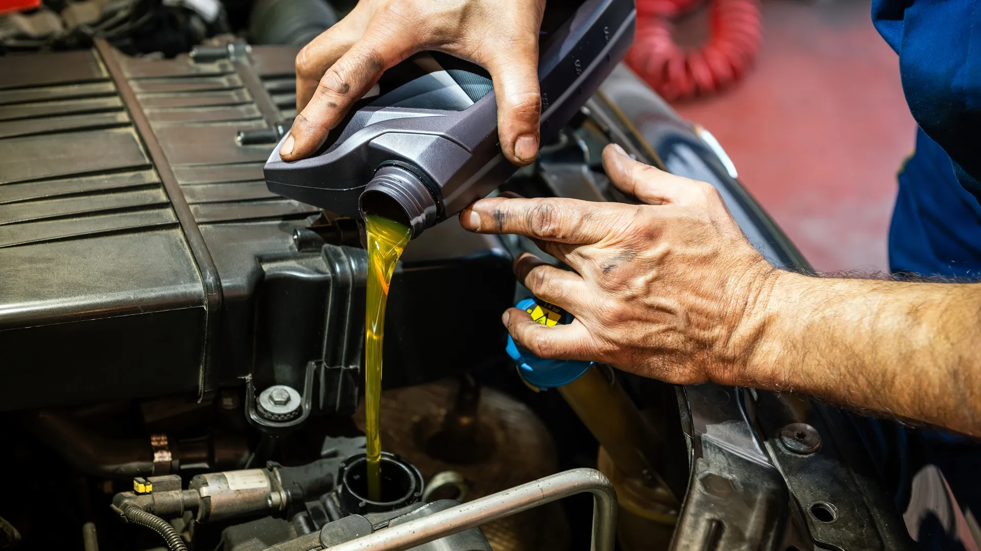 علائم هشداردهنده بخار موتور ماشین